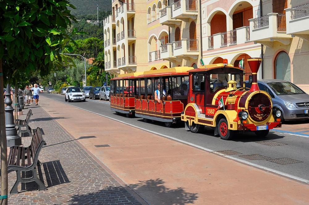 Albergo Meuble Olivi Toscolano-Maderno Kültér fotó