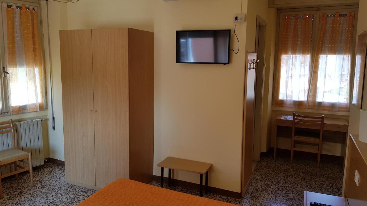 Albergo Meuble Olivi Toscolano-Maderno Kültér fotó