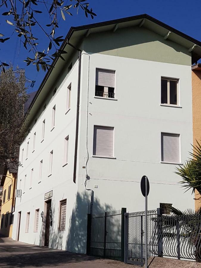 Albergo Meuble Olivi Toscolano-Maderno Kültér fotó